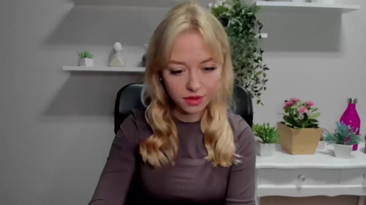 CindyUnique on Streamray 