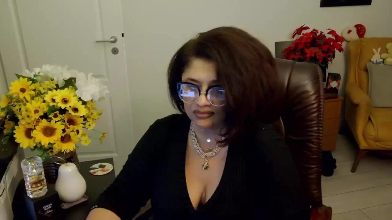 ClassybutNaughty on Streamray 
