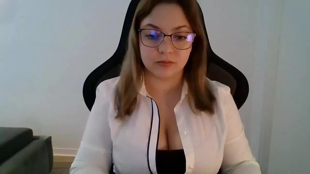 CynthiaDolly on Streamray 