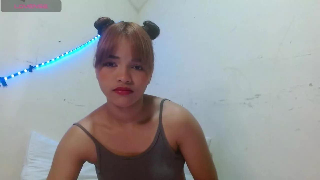 Dakota_Sweet on Streamray 