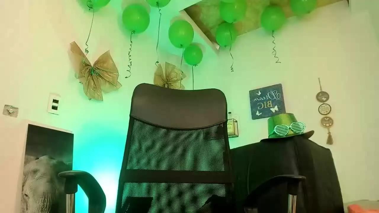 DirtyBittchTS on Streamray 