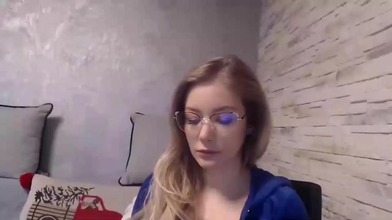 extasyOlivia on Streamray 