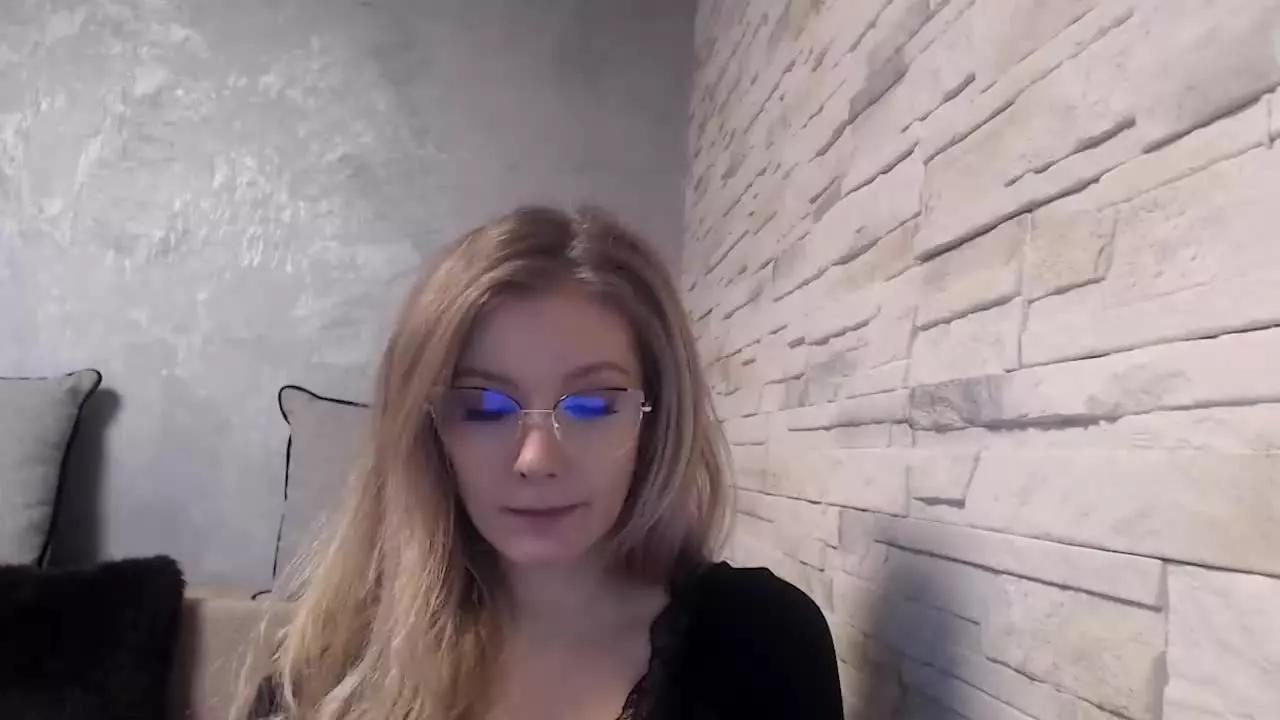 extasyOlivia on Streamray 