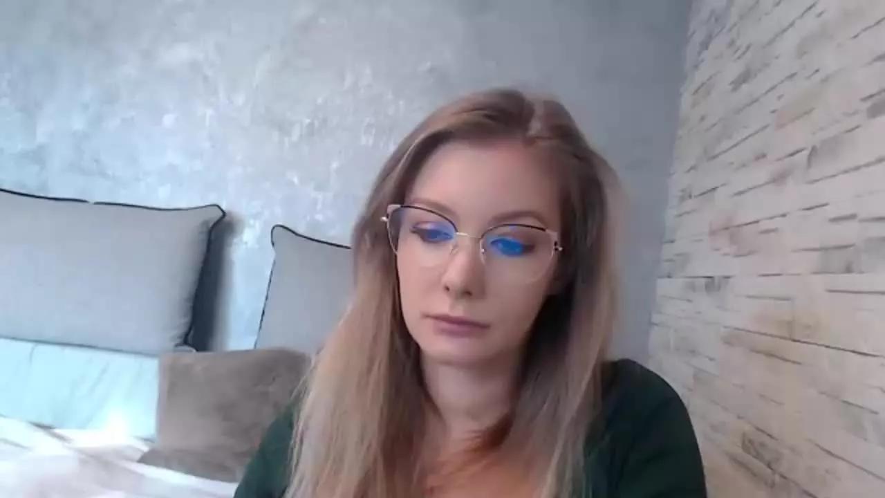 extasyOlivia on Streamray 