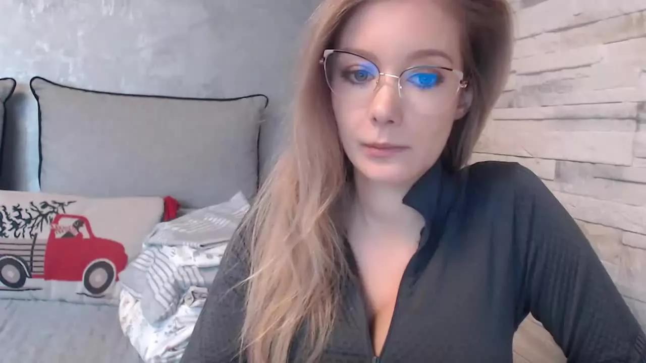 extasyOlivia on Streamray 