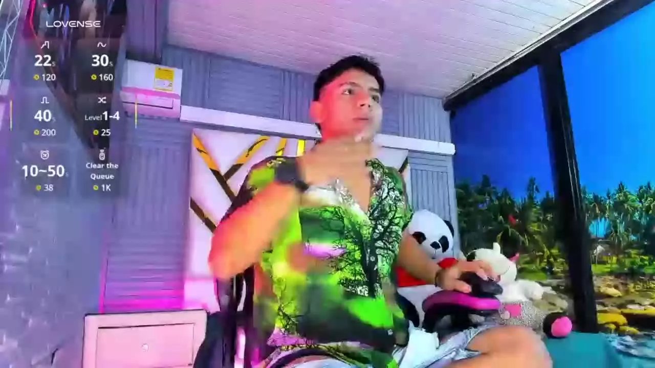 Offline FuckRichi20 on Streamray