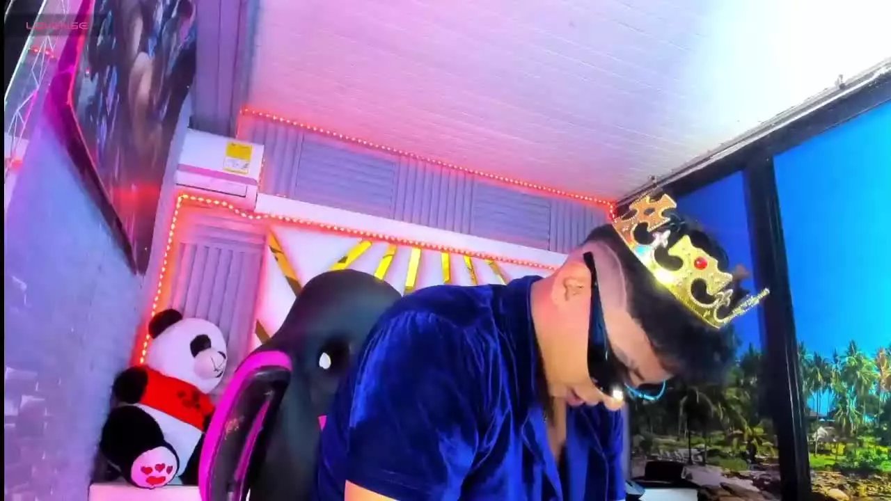 Offline FuckRichi20 on Streamray