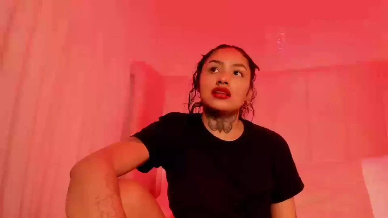 Offline HarietWhite on Streamray