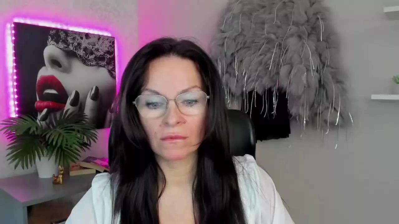 HelenTasty on Streamray 