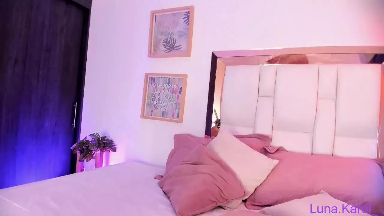 KarolLuna on Streamray 