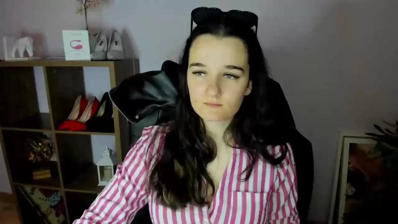 KATEcherry on Streamray 
