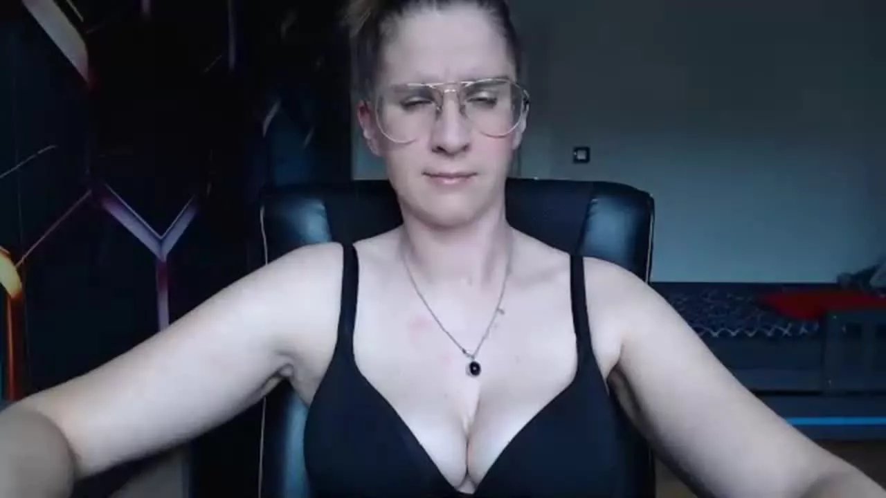 Offline KayaAlone on Streamray