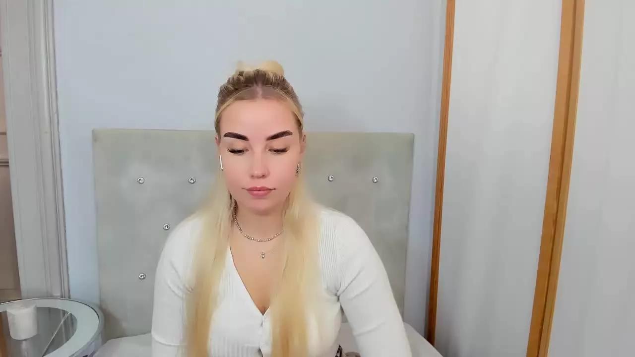 KristyMiss on Streamray 