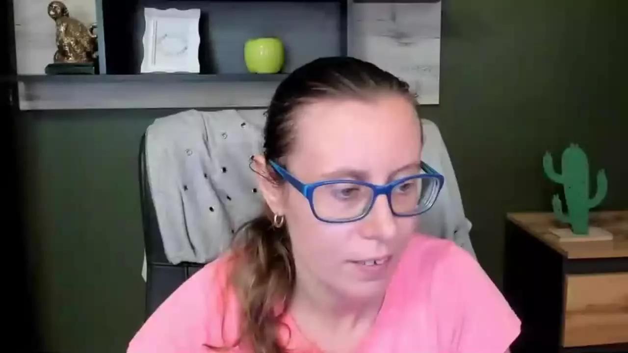LizzySparkle on Streamray 
