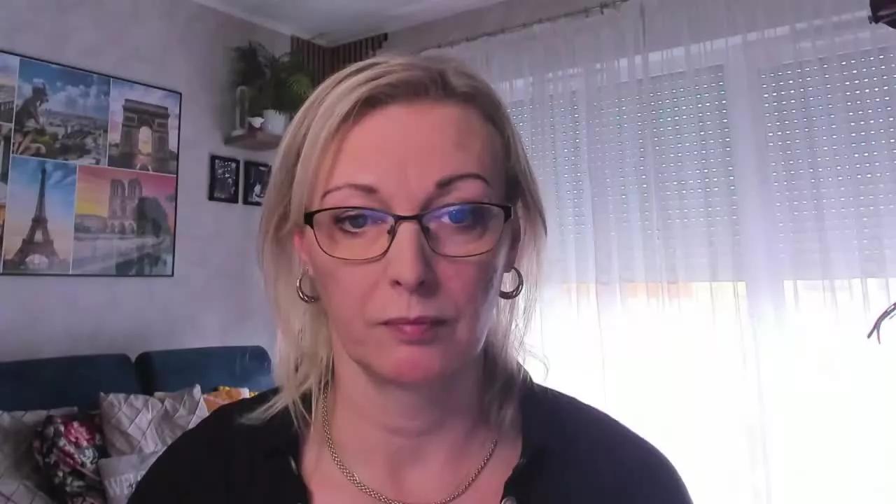 LUXvanessa on Streamray 