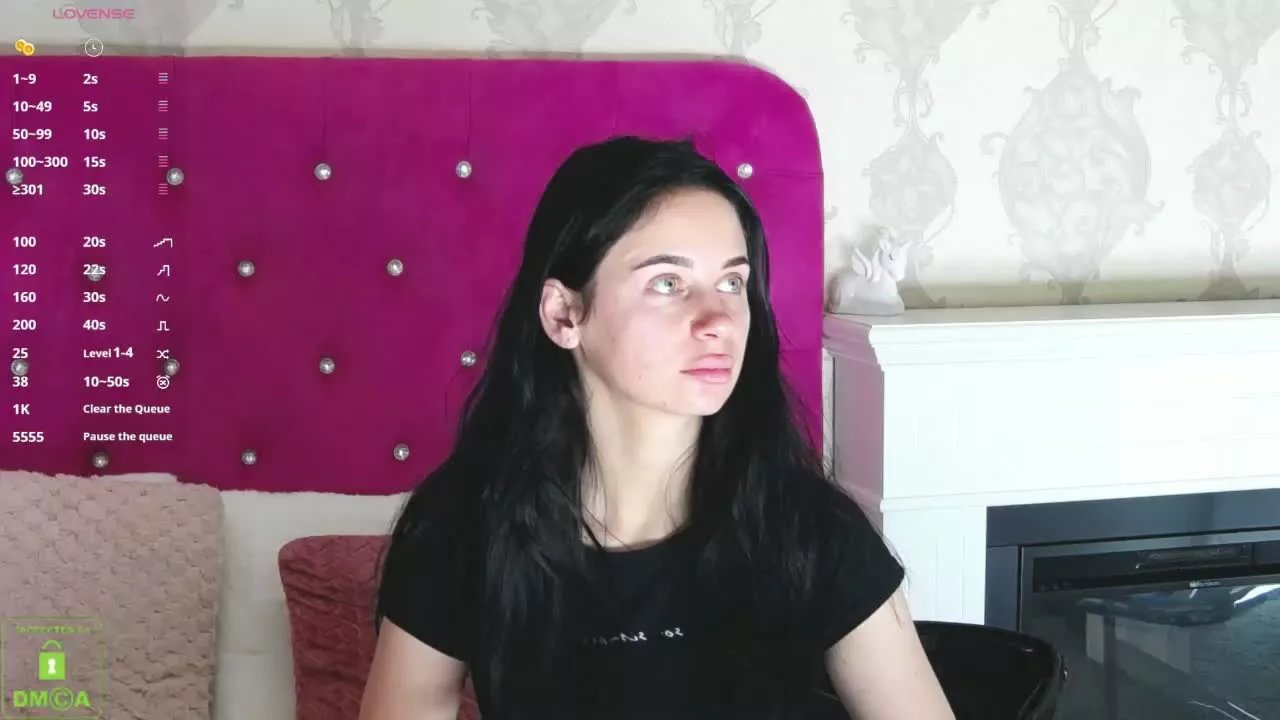 Offline MaddySpearss on Streamray