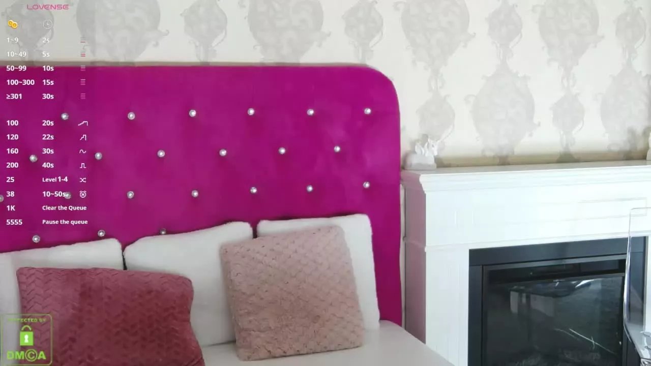 Offline MaddySpearss on Streamray