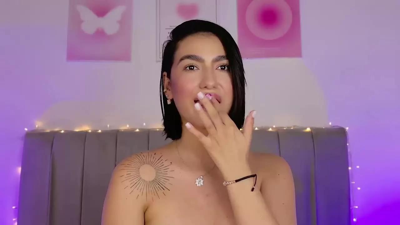 ManuelaHall on Streamray 