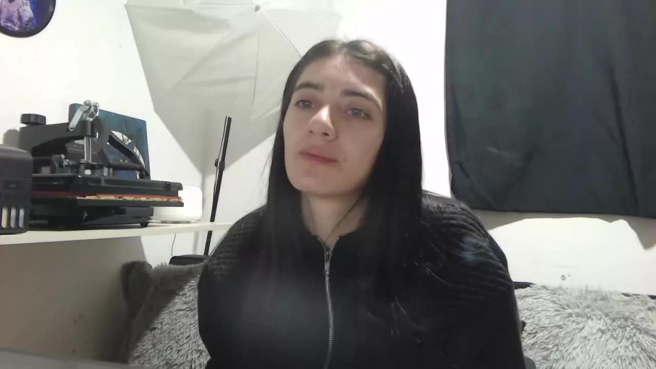 Maria_Moon on Streamray 