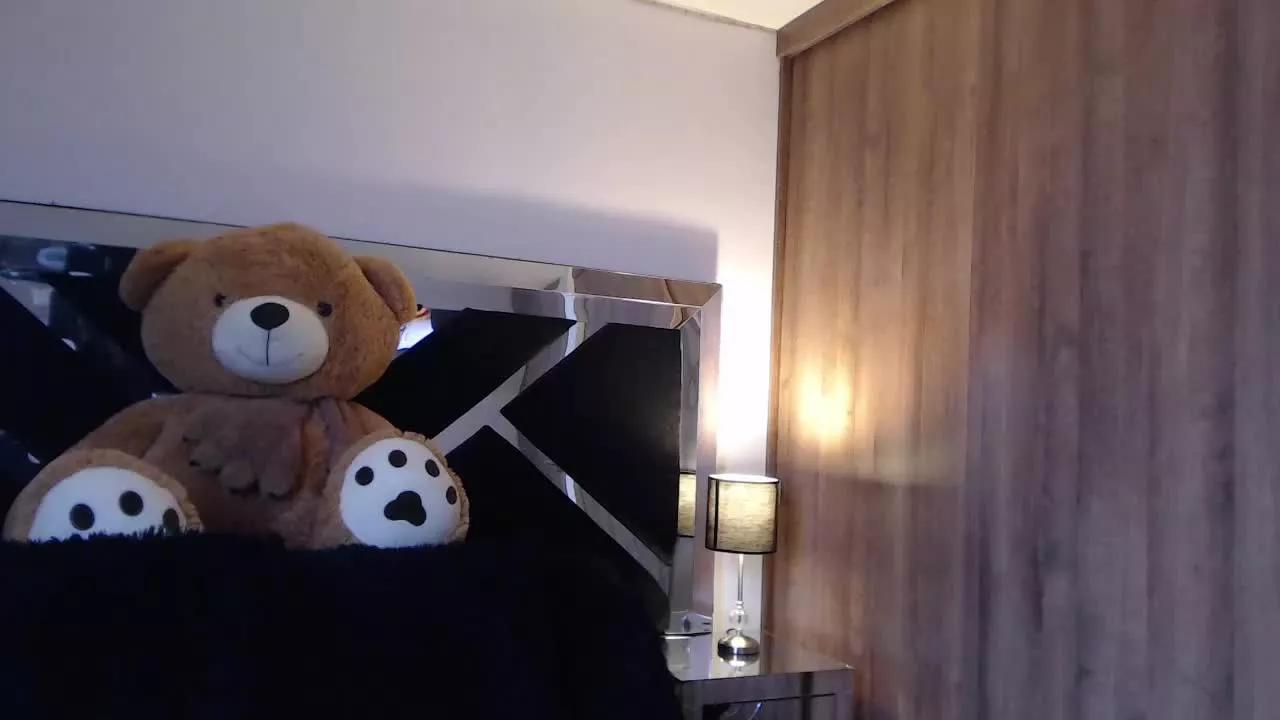 Maria_Moon on Streamray 