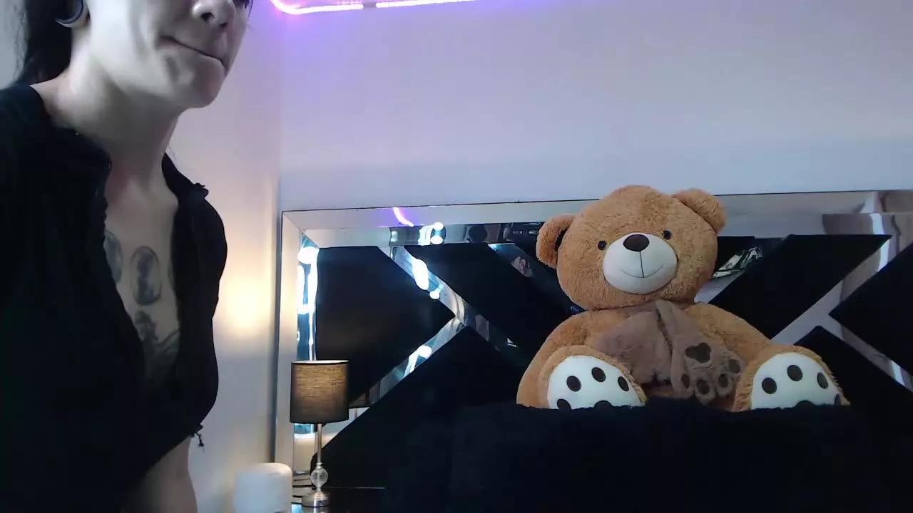 Maria_Moon on Streamray 