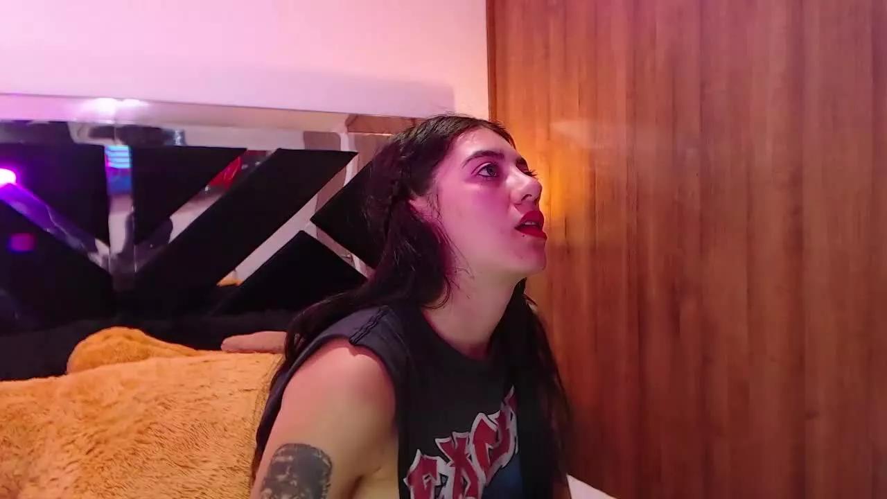 Maria_Moon on Streamray 