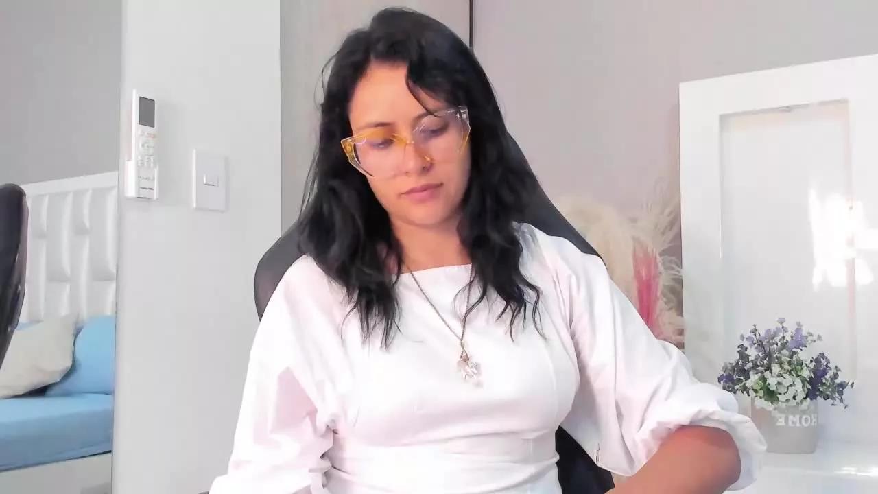MariaEvans on Streamray 