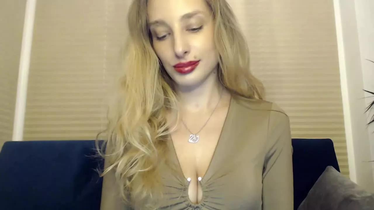 MarilynAmore on Streamray 
