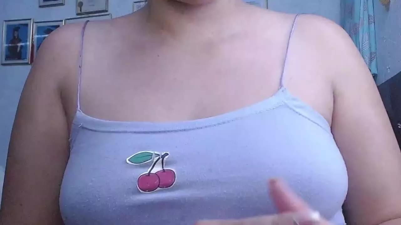 MiaSaing on Streamray 