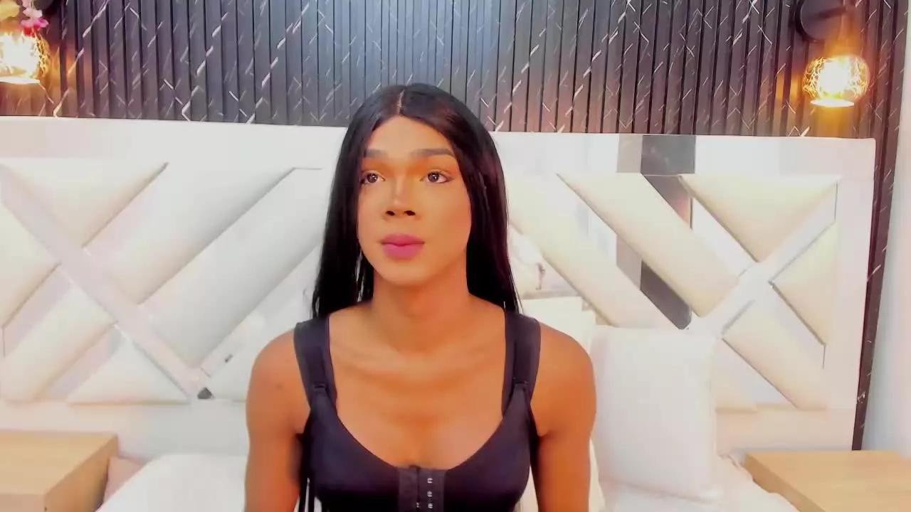 Naomi_Steward on Streamray 
