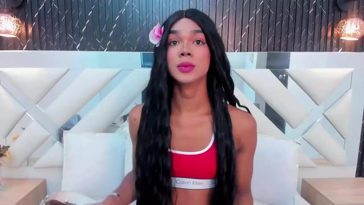 Naomi_Steward on Streamray 
