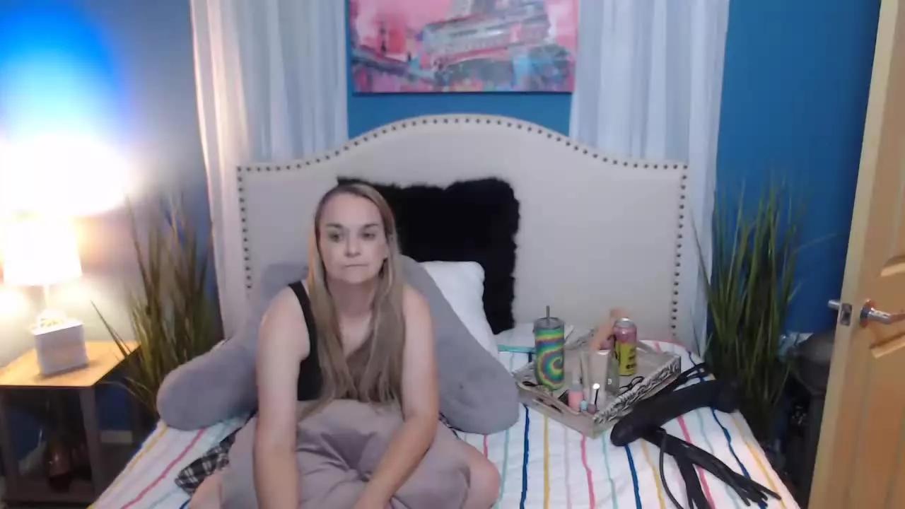 NaomiSky on Streamray 