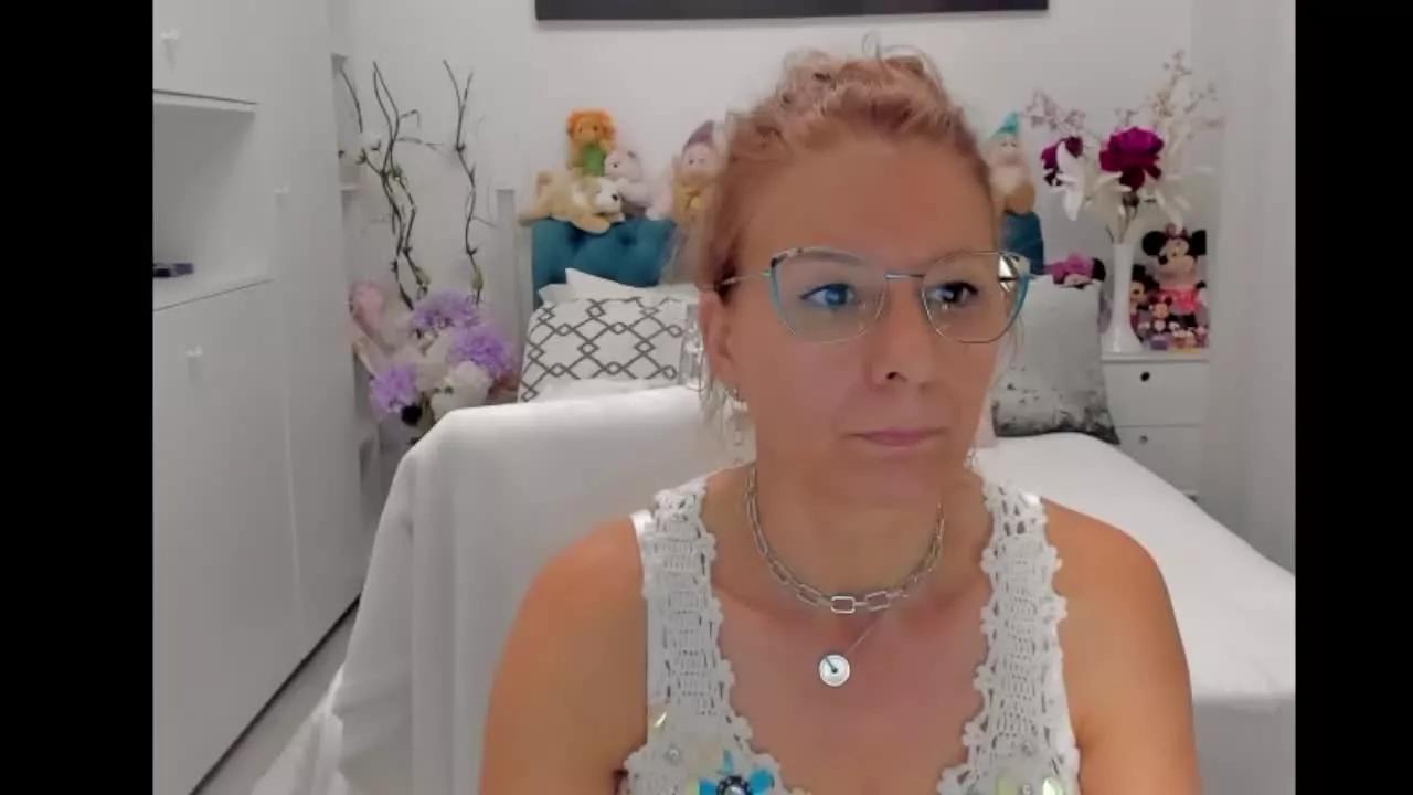 SalomeJade on Streamray 