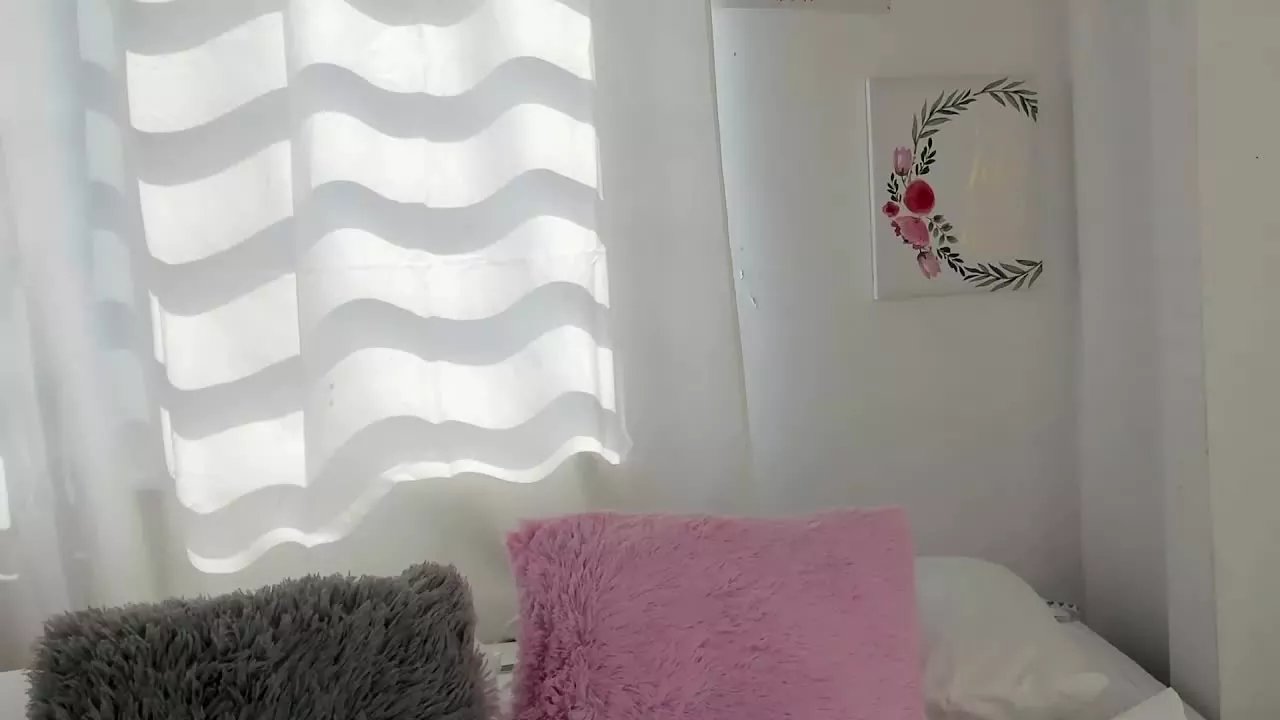 Offline sara_lambert on Streamray