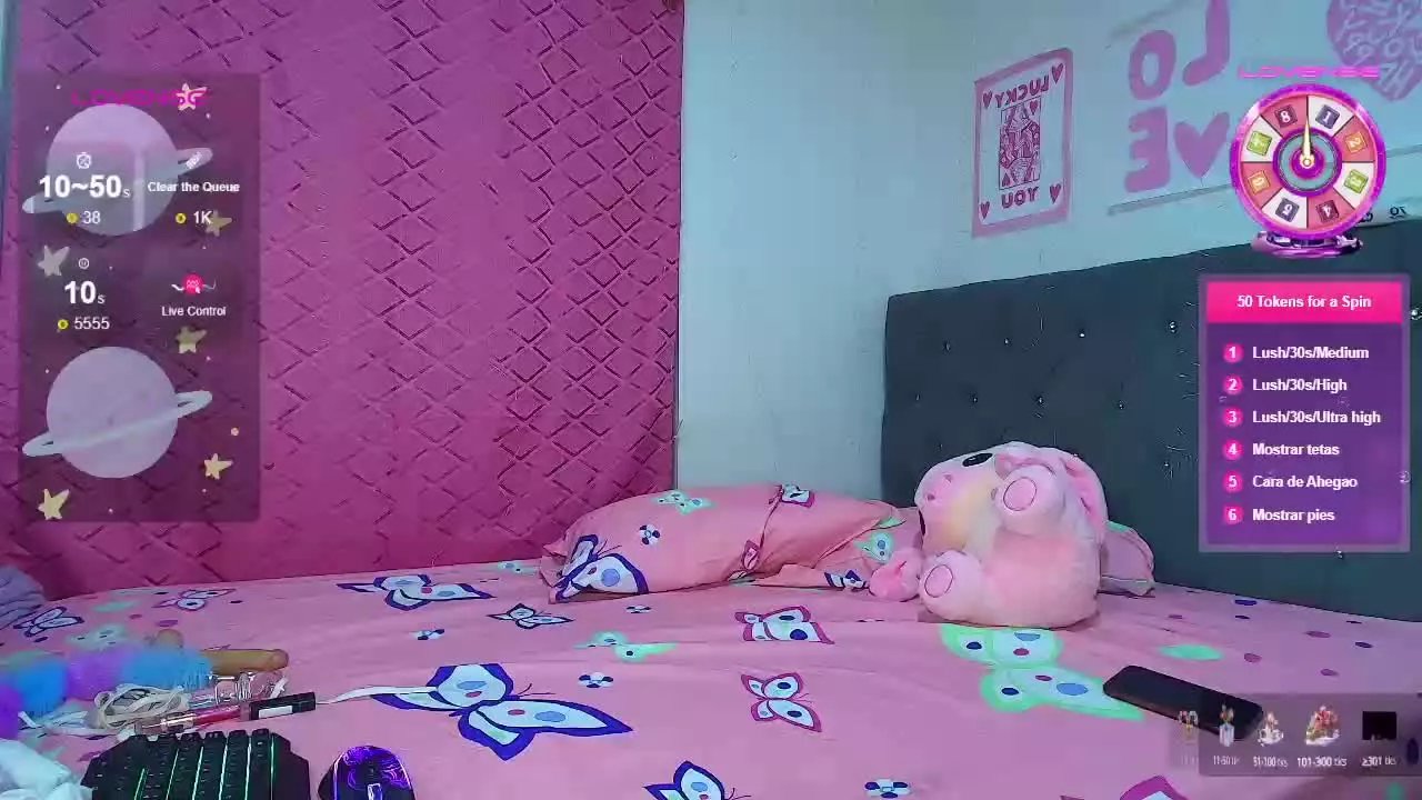 Offline sarah_lanne on Streamray