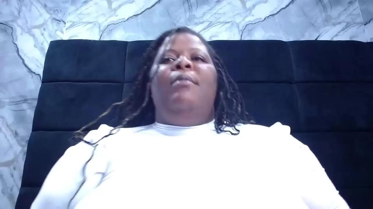 ShantalBrown on Streamray 