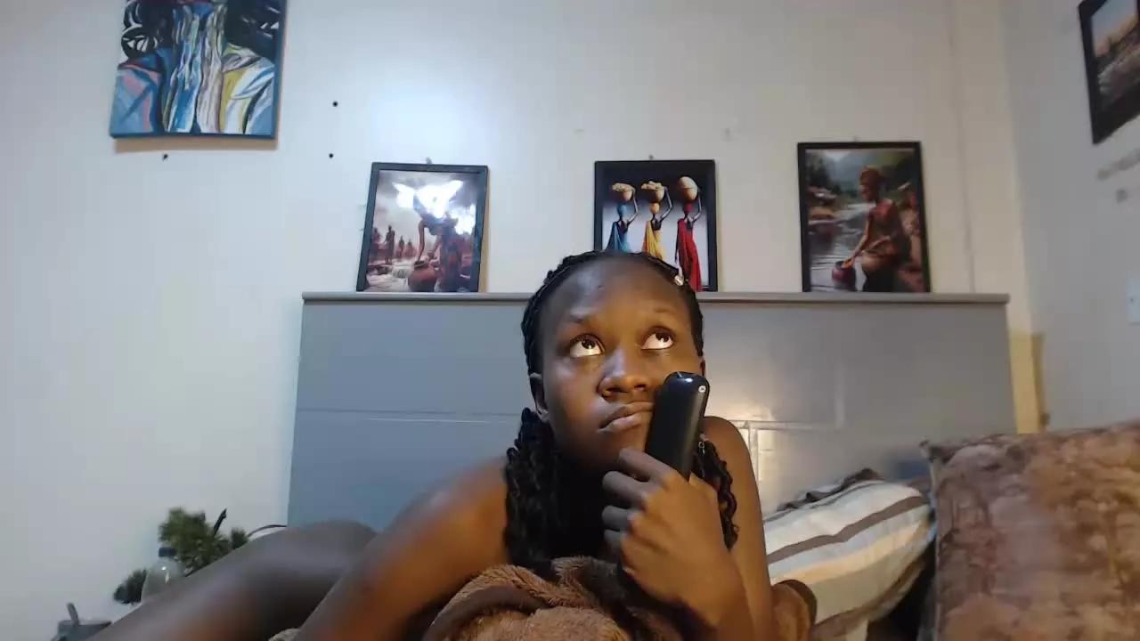 SmileyLuna on Streamray 