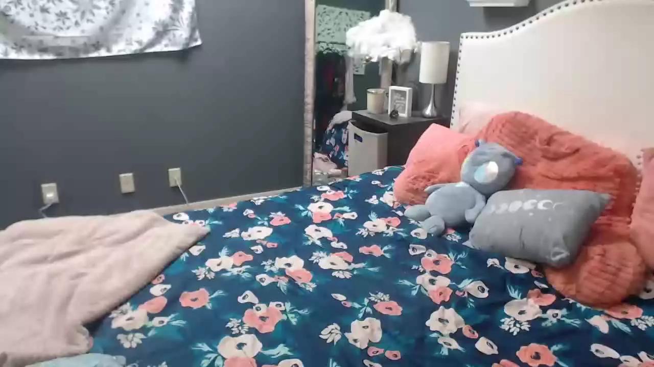 SnowWhiteXo on Streamray 