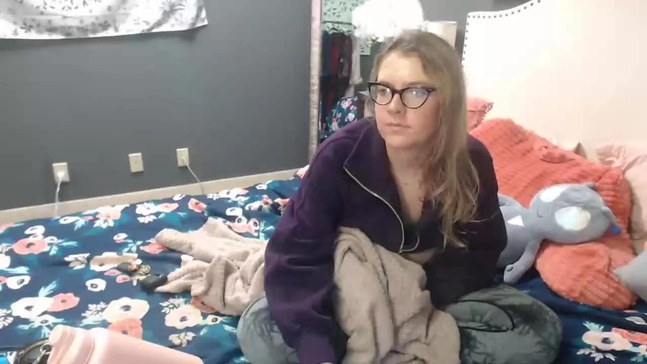 SnowWhiteXo on Streamray 