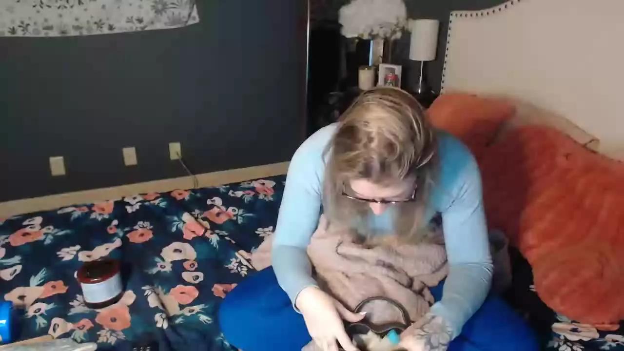 SnowWhiteXo on Streamray 