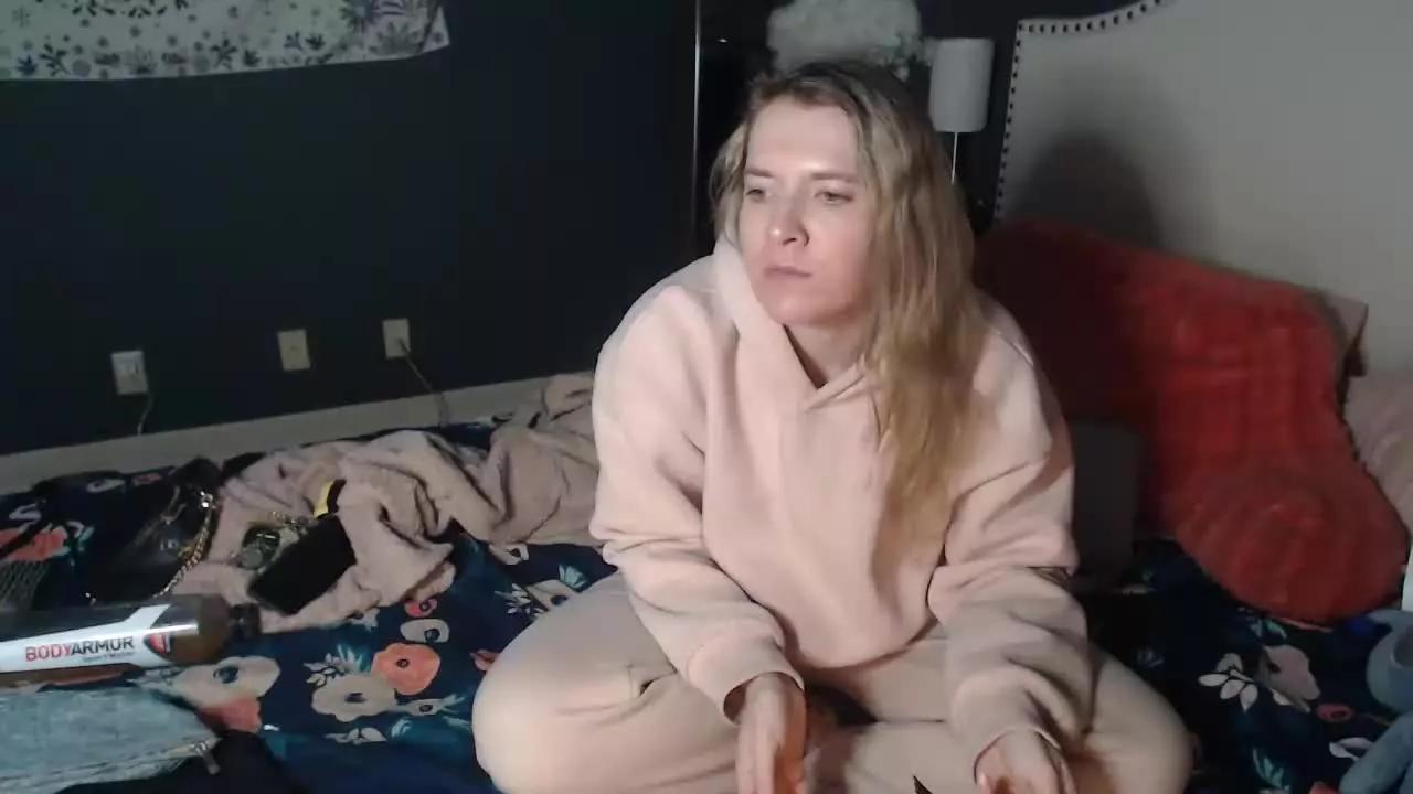 SnowWhiteXo on Streamray 