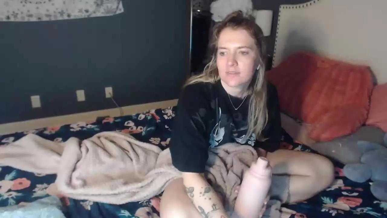 SnowWhiteXo on Streamray 