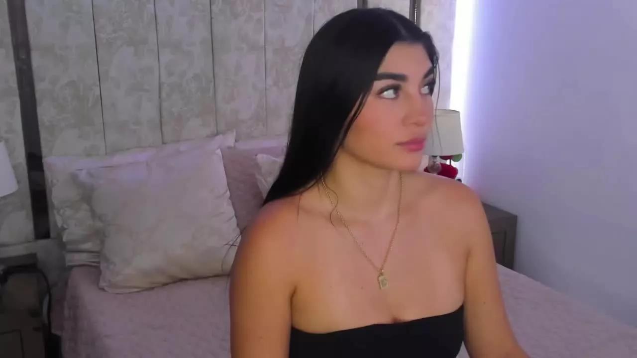 Sofiiamartinez on Streamray 
