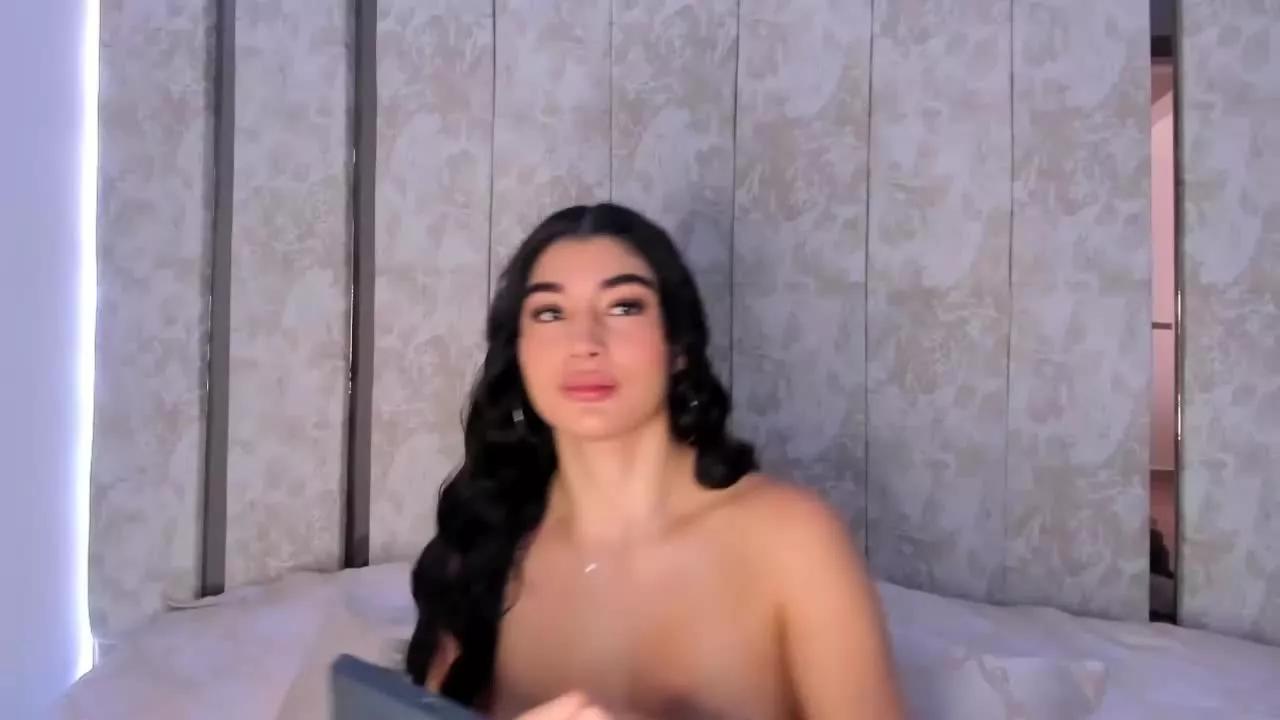 Sofiiamartinez on Streamray 