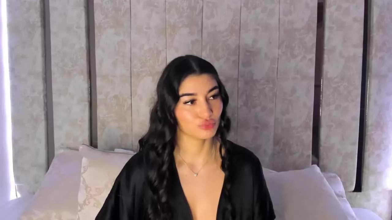 Sofiiamartinez on Streamray 