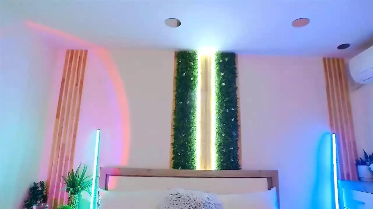 STEPHANIE01 on Streamray 