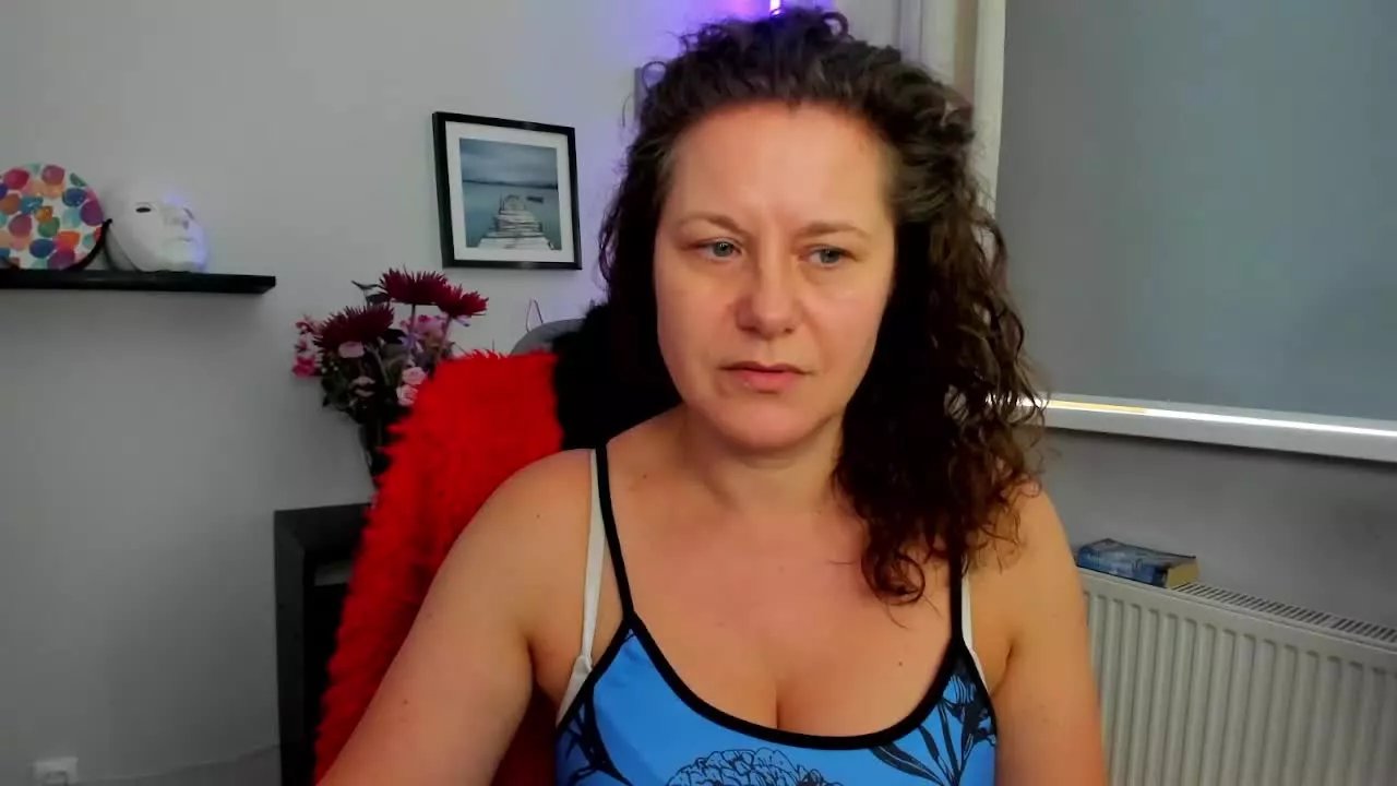 Offline TeaseOlivia on Streamray