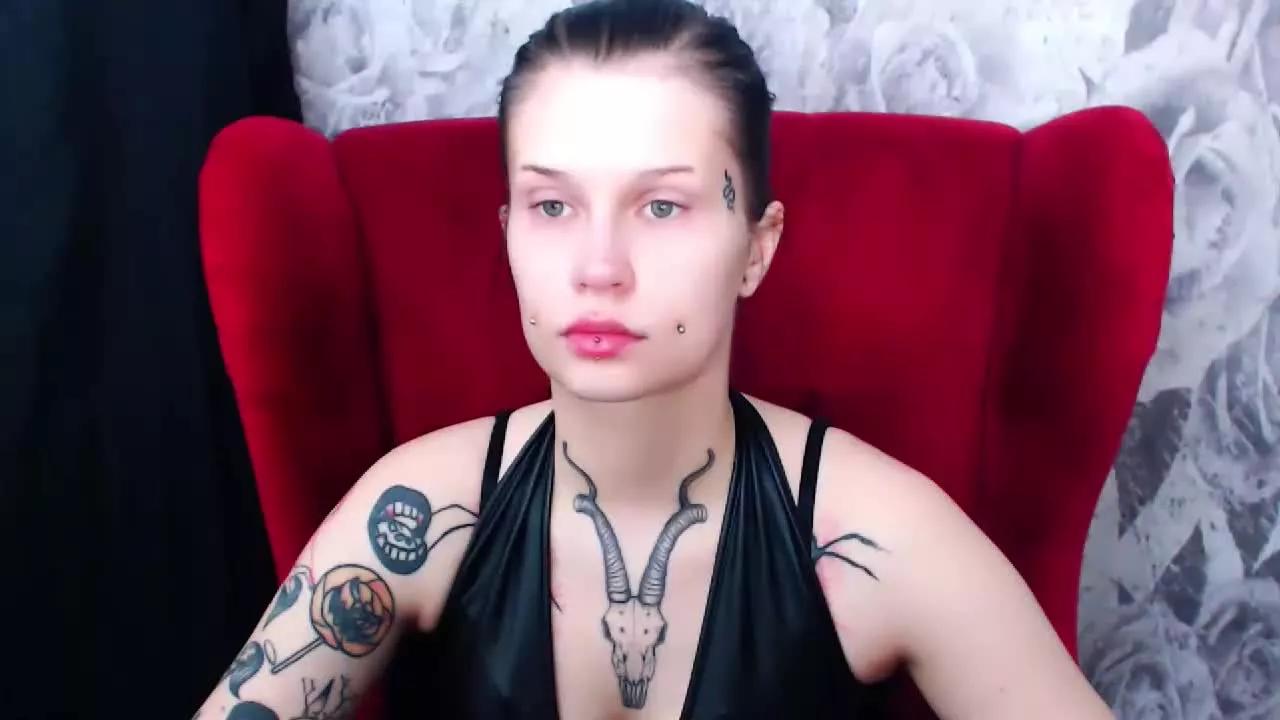 VenomDoll on Streamray 