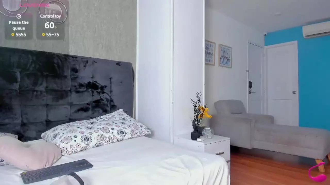 Offline VeraBlazze on Streamray