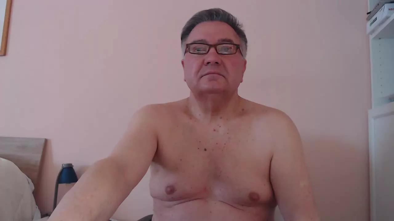 YOU6me on Streamray 